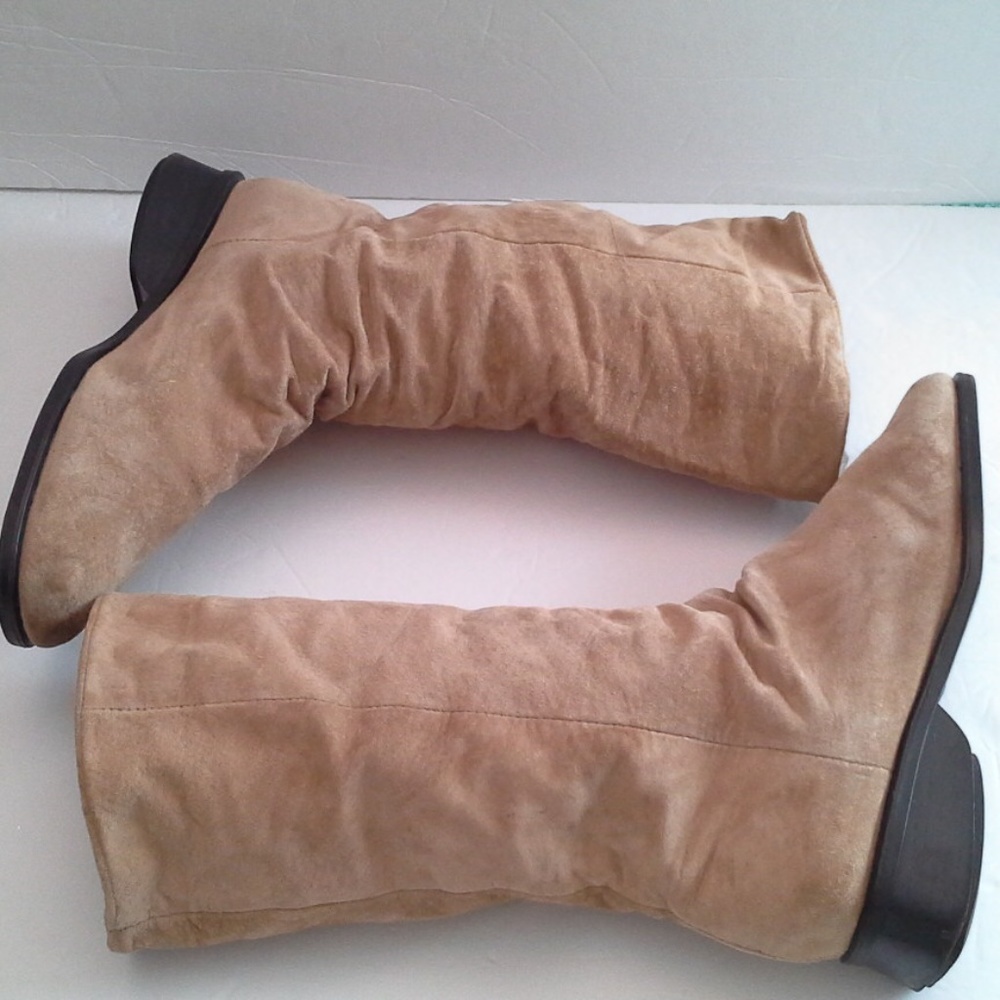 Pull-On Suede Boots Size 9 *HOST PICK*